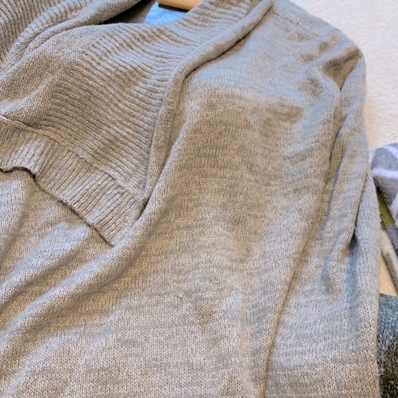 Abercrombie  and Fitch Sweater Lot - Picture 5 of 10